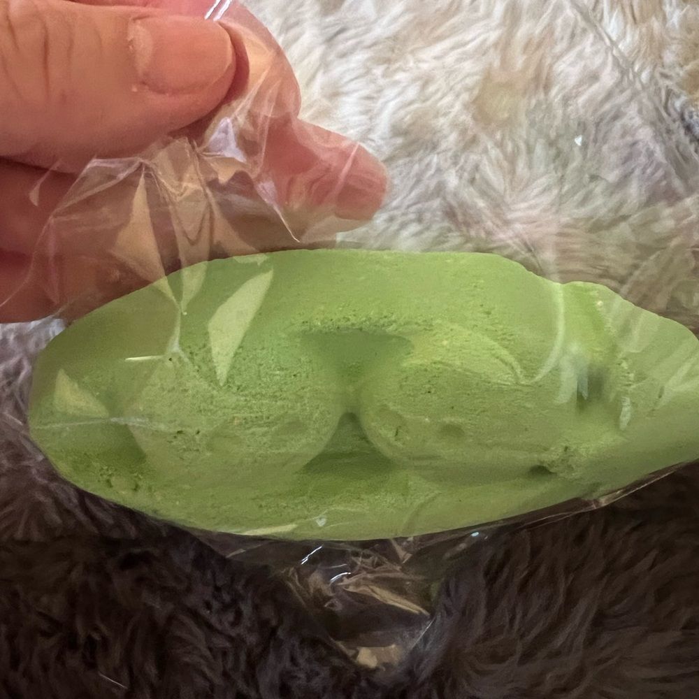 Lush EDAMUMMY BEANS Limited Edition Bath Bomb SOLD OUT - Picture 3 of 5